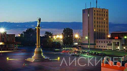 Ночная Привокзальная площадь