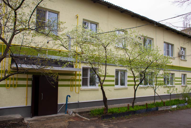 Весенний вид дома с капремонтом в Лисках на Лысенко 1